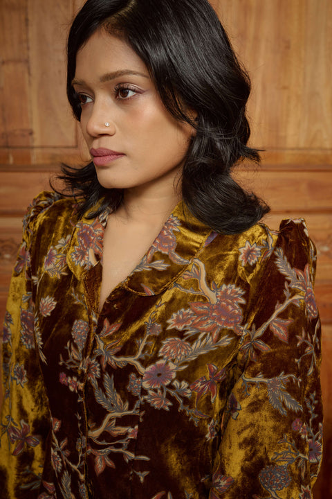 Naya Kebaya in Golden Date