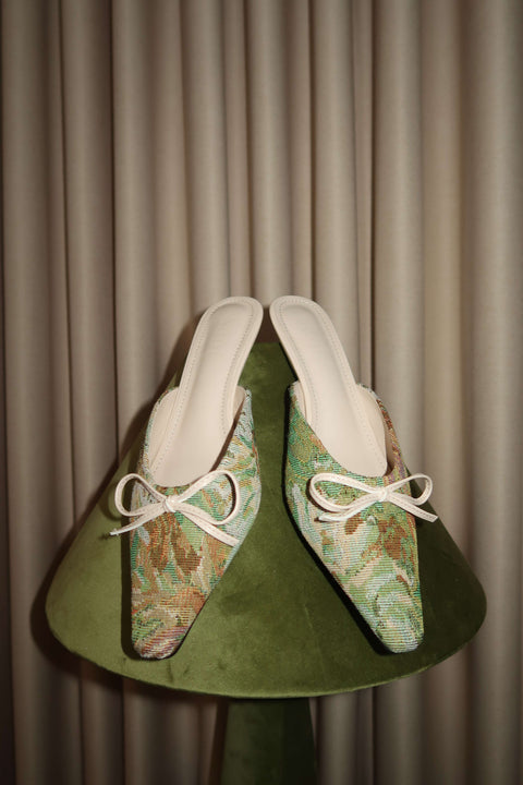 Lola Fleur in Spring Green