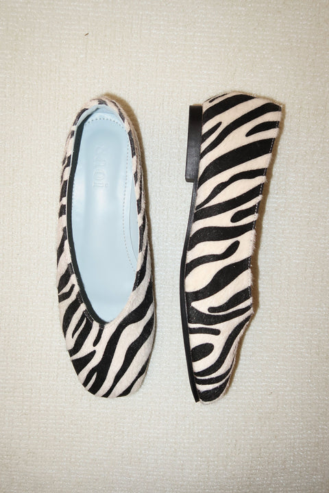 Zoe Flats