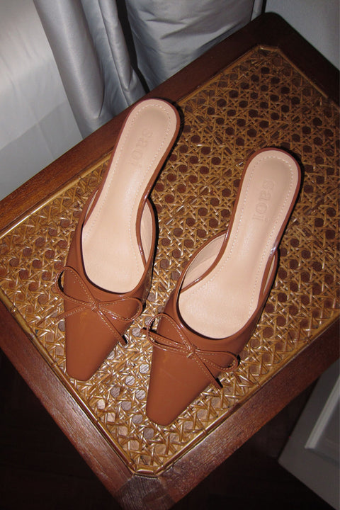 Lola Kitten Heels in Cinnamon Brown