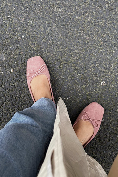 Poppy Ballet Flats in Ballerina Pink Suede