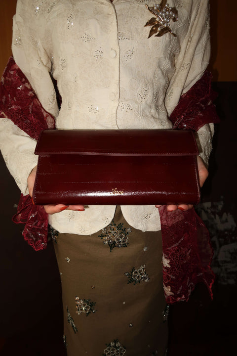 Rama Clutch in Burgundy