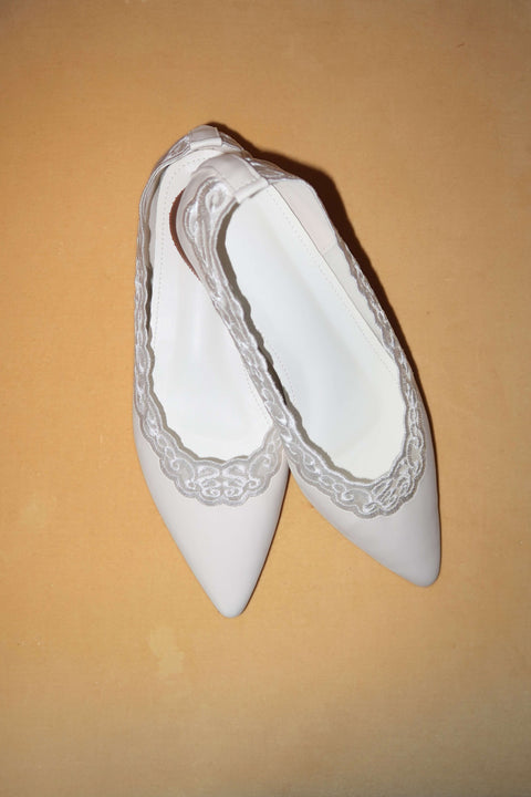 Jazz Lace Flats in Pearl