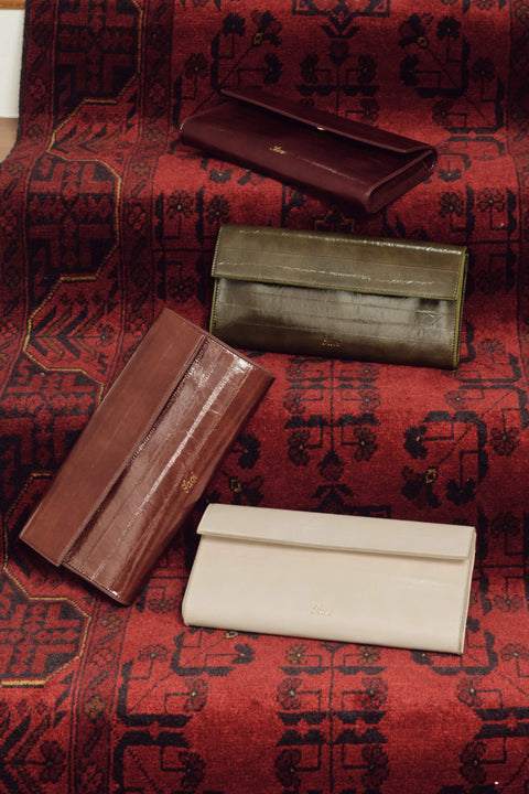 Rama Clutch in Olive