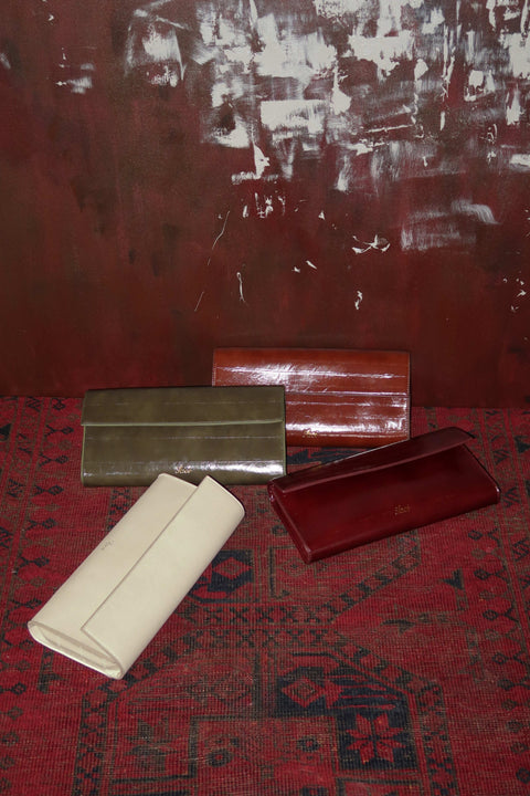 Rama Clutch in Burgundy