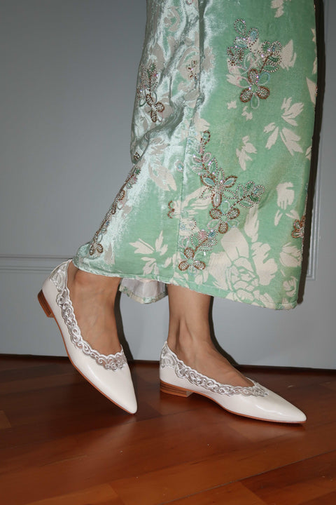 Jazz Lace Flats in Pearl