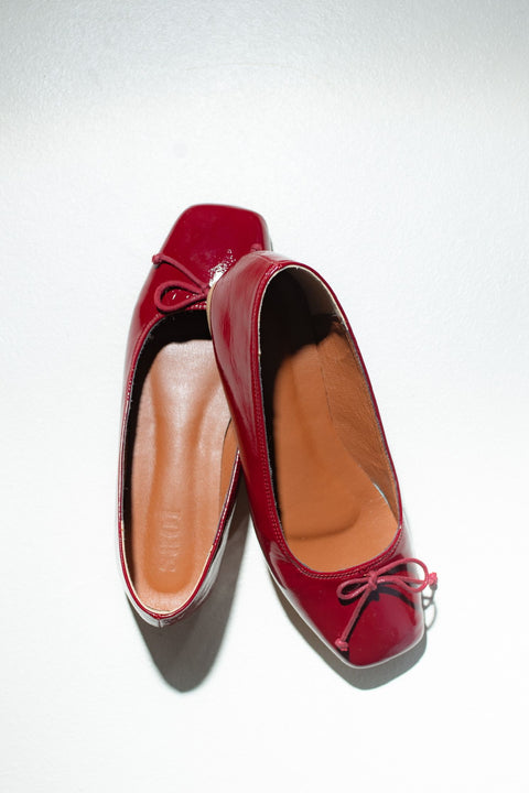 Poppy Ballet Flats in Maroon