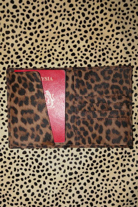 Passport Holder in Solange