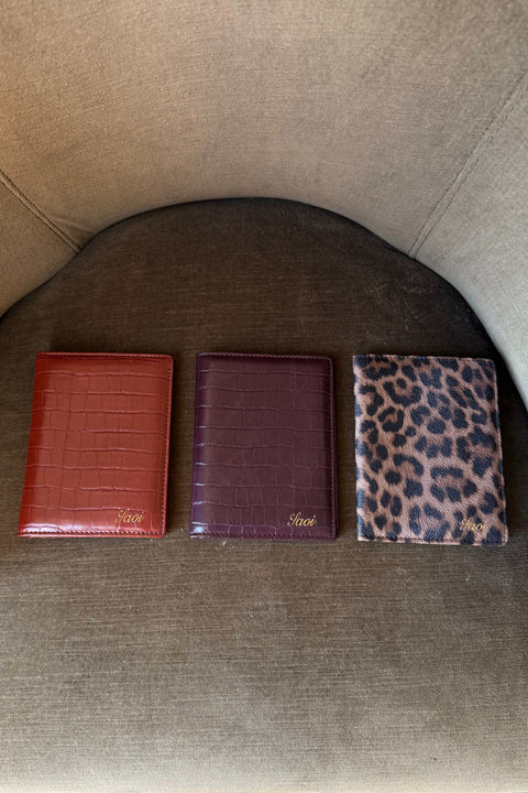 Passport Holder in Maple