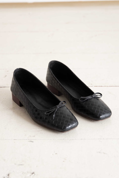 Margot Flats in Black