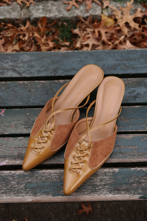 Cindy Kitten Heels in Beige