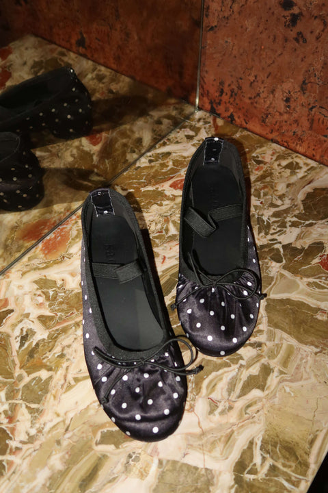 Jackie Flats in Polka