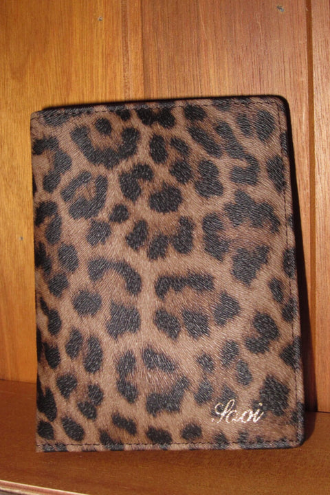 Passport Holder in Solange