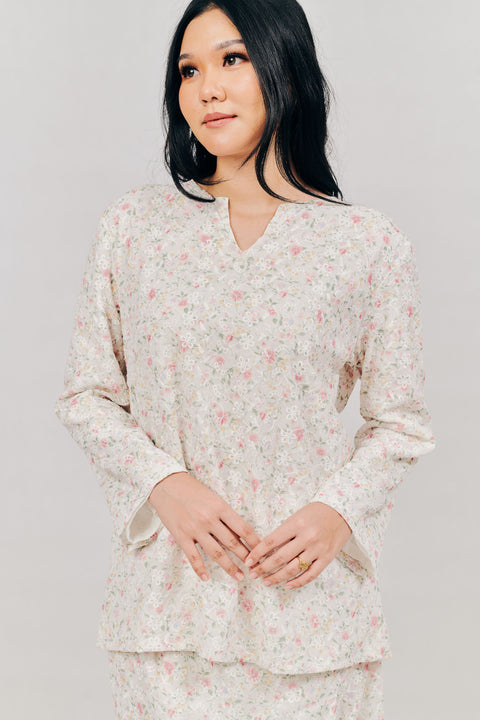 Embroidered Kurung Kedah in Bunga Kuntum Pink