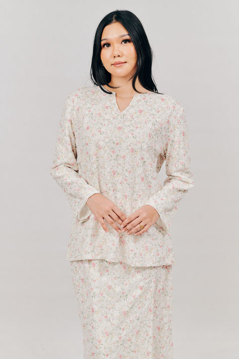 Embroidered Kurung Kedah in Bunga Kuntum Pink