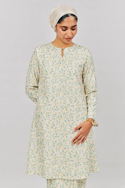 Embroidered Kurung Klasik in Matahari Pagi Yellow