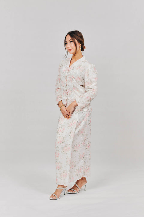 Kebaya Pendek in Seroja Pink