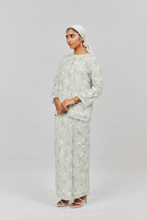 Kurung Kedah in Tijani Green