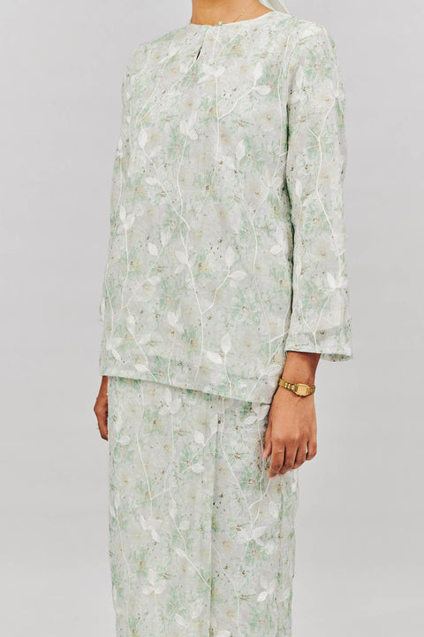 Kurung Kedah in Tijani Green